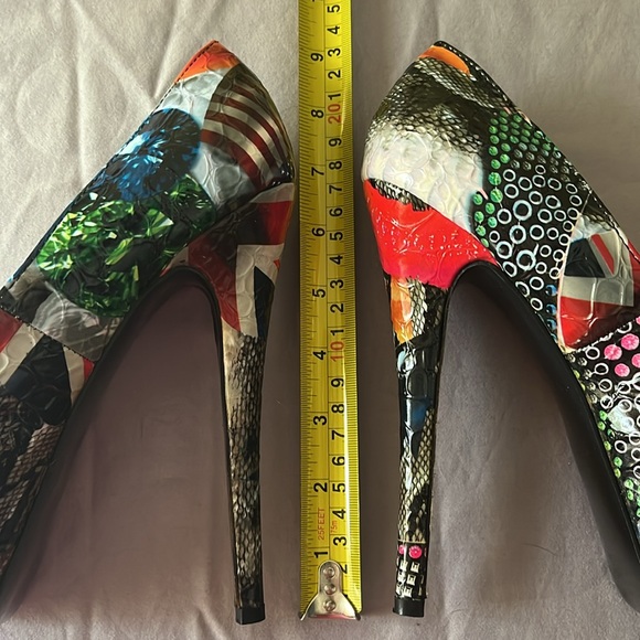 Madden girl Rossette modern design high heels. Women’s size 7.5 - Picture 7 of 9